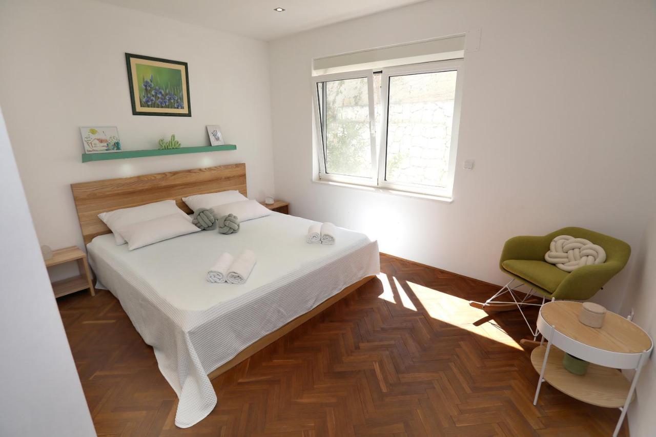 Apartments Vida Трогір Екстер'єр фото