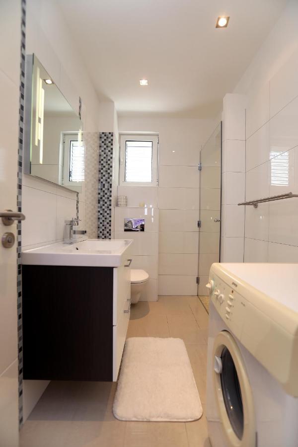 Apartments Vida Трогір Екстер'єр фото