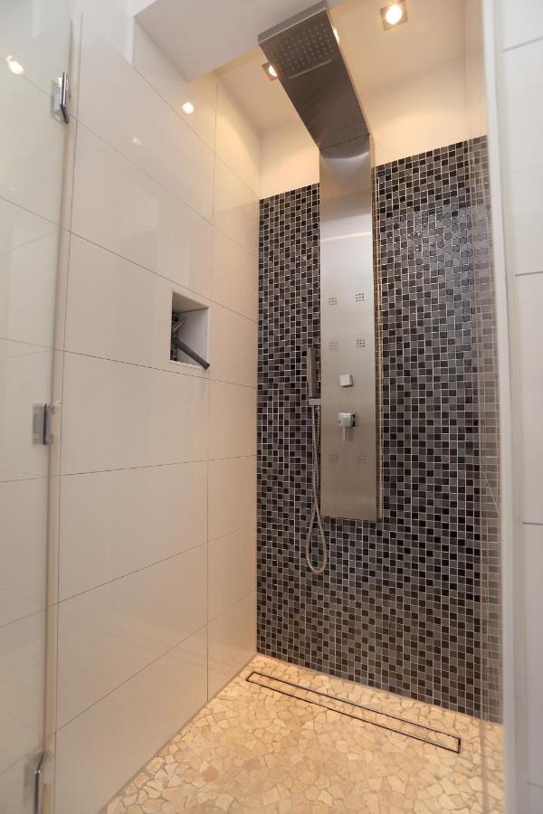 Apartments Vida Трогір Екстер'єр фото