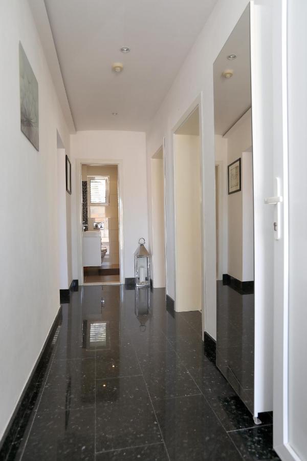 Apartments Vida Трогір Екстер'єр фото
