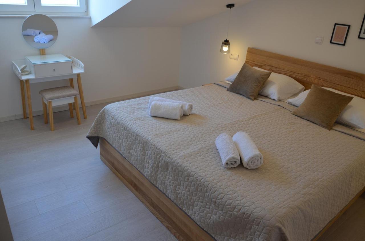 Apartments Vida Трогір Екстер'єр фото