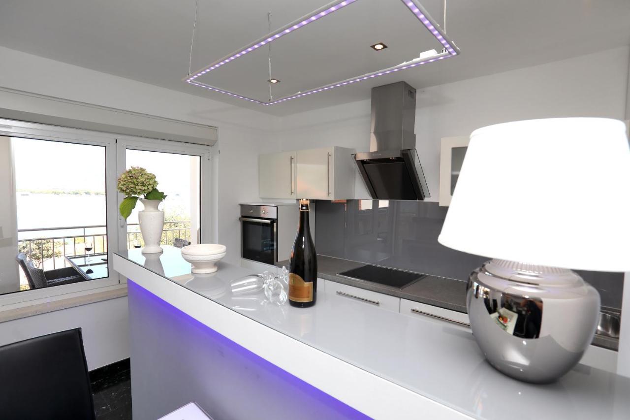 Apartments Vida Трогір Екстер'єр фото