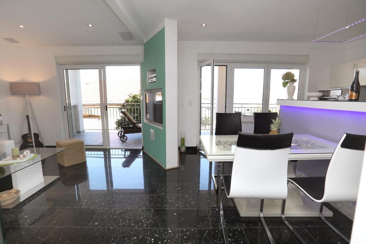 Apartments Vida Трогір Екстер'єр фото